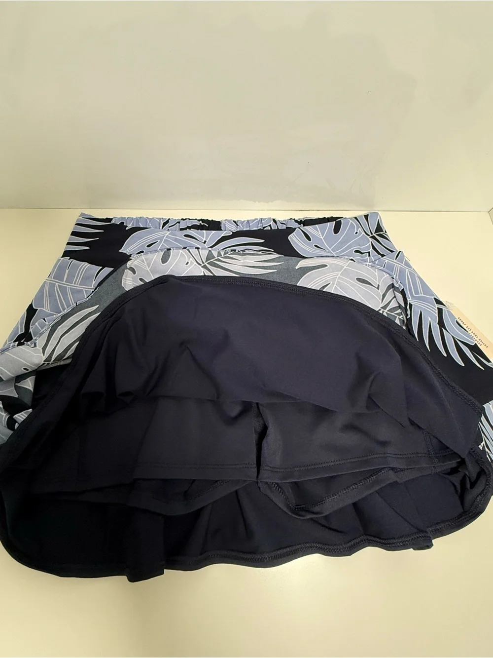 Tommy Bahama Everyday Active Tropical Leaf Pull-On Skort Size Large NWT